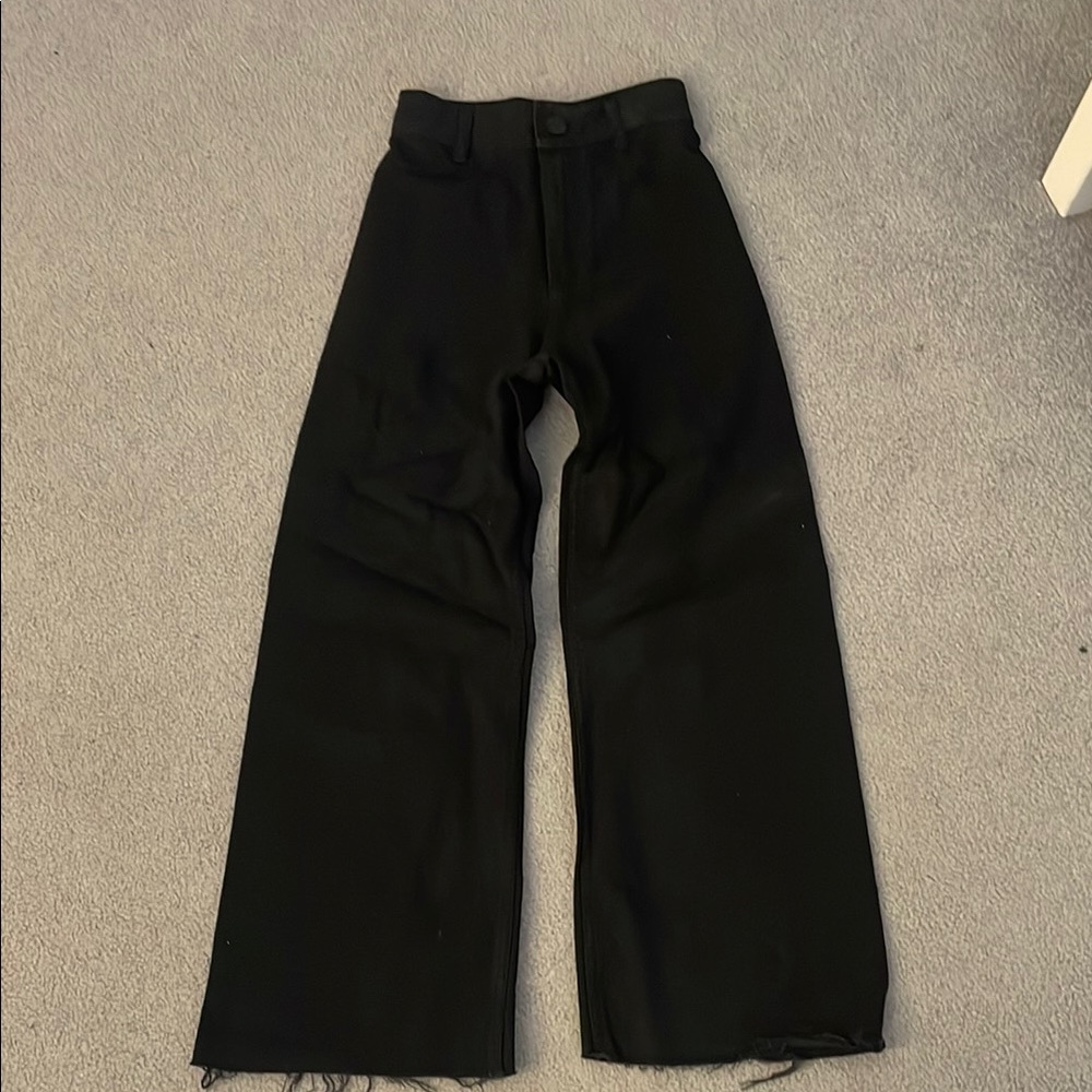 Chic Black Wide-Leg Pants